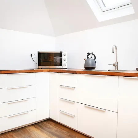 Alexandra 1897 Anna شقة